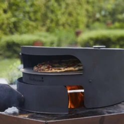 Four à Pizza Dynamic Centre Pour Brasero Nestor Et Jules - Barbecook 6 Four à Pizza Dynamic Centre Pour Brasero Nestor Et Jules - Barbecook -Cuisine BBQ four pizza dynamic centre nestor jules barbecook 5404035708071 2
